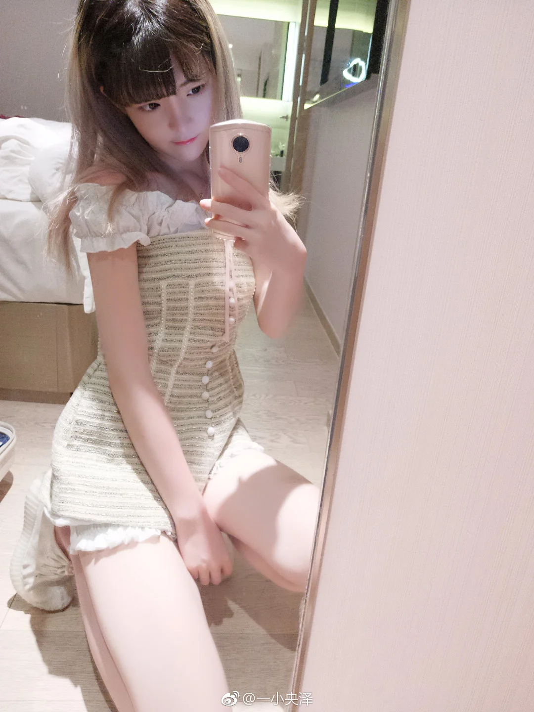 91tutu.cc@一小央泽 NO.0000微博杂图-052.webp