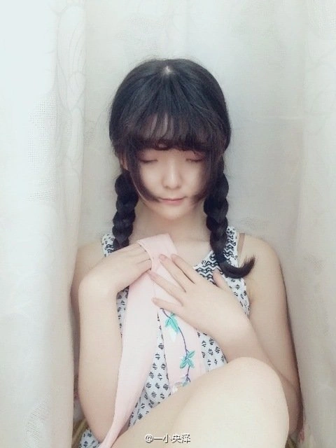 91tutu.cc@一小央泽 NO.0000微博杂图-206.webp