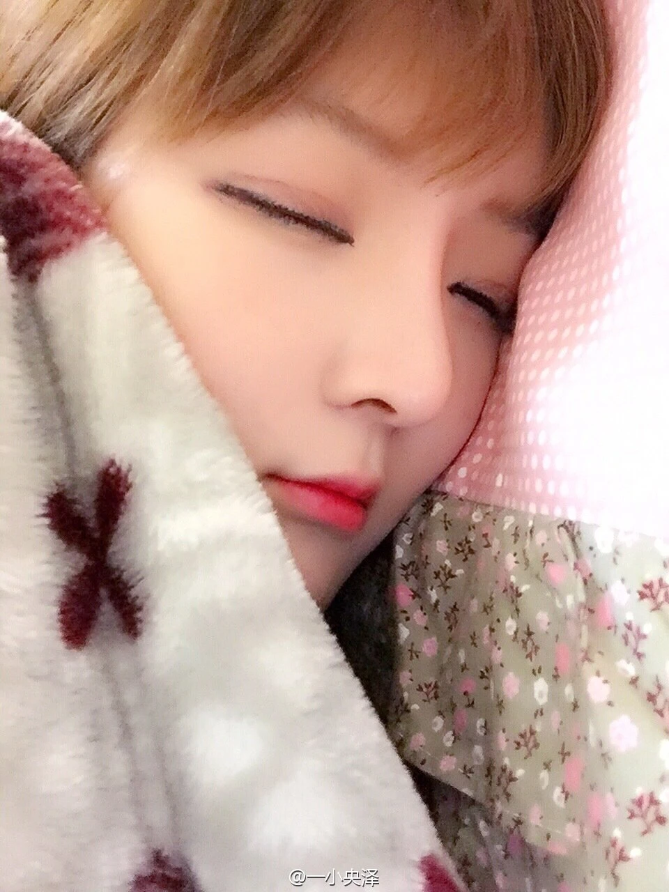 91tutu.cc@一小央泽 NO.0000微博杂图-388.webp