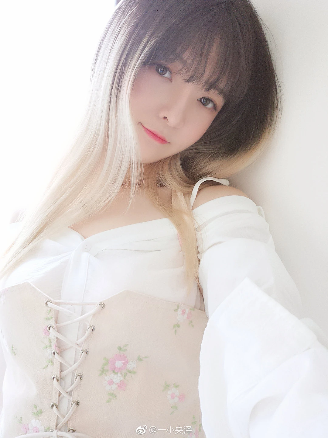 91tutu.cc@一小央泽 NO.0000微博杂图-487.webp