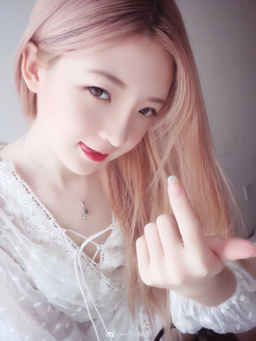 91tutu.cc@一小央泽 NO.0000微博杂图-510.webp