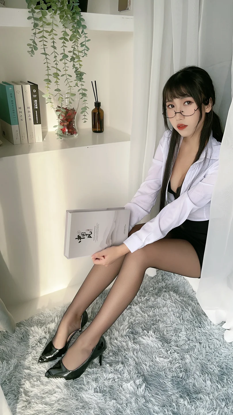 91tutu.cc@不呆猫 - 黑丝包臀OL-020.webp