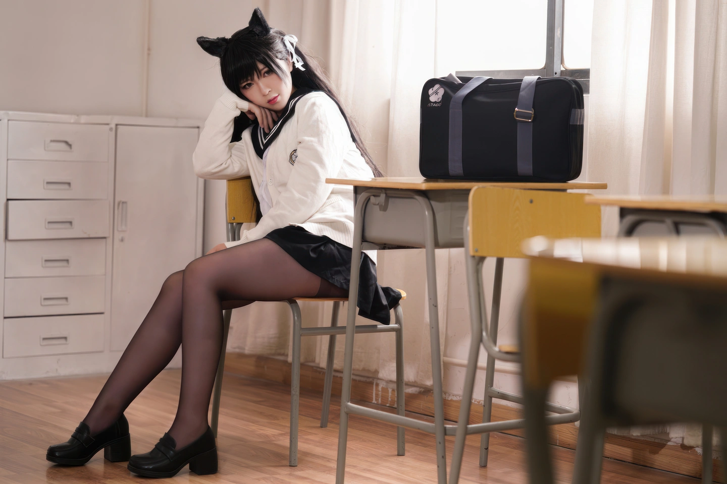 tg@simisebaisi 【丝足阁】011.webp