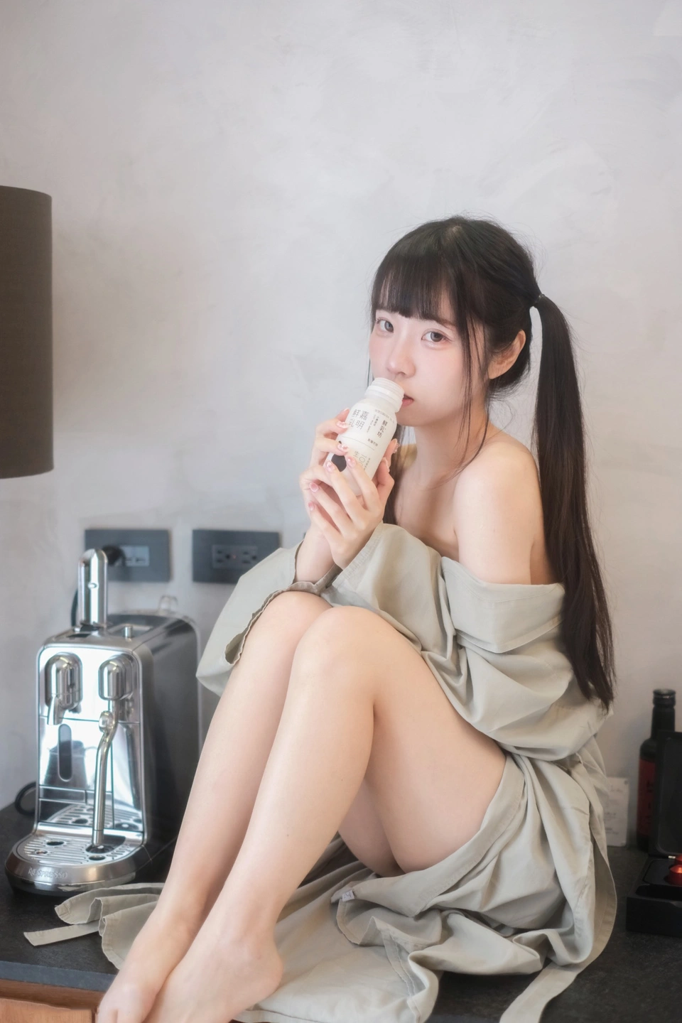 91tutu.cc@可可小白兔 _No_015_在陽台做壞事的小兔兔_68P_148MB-038.webp