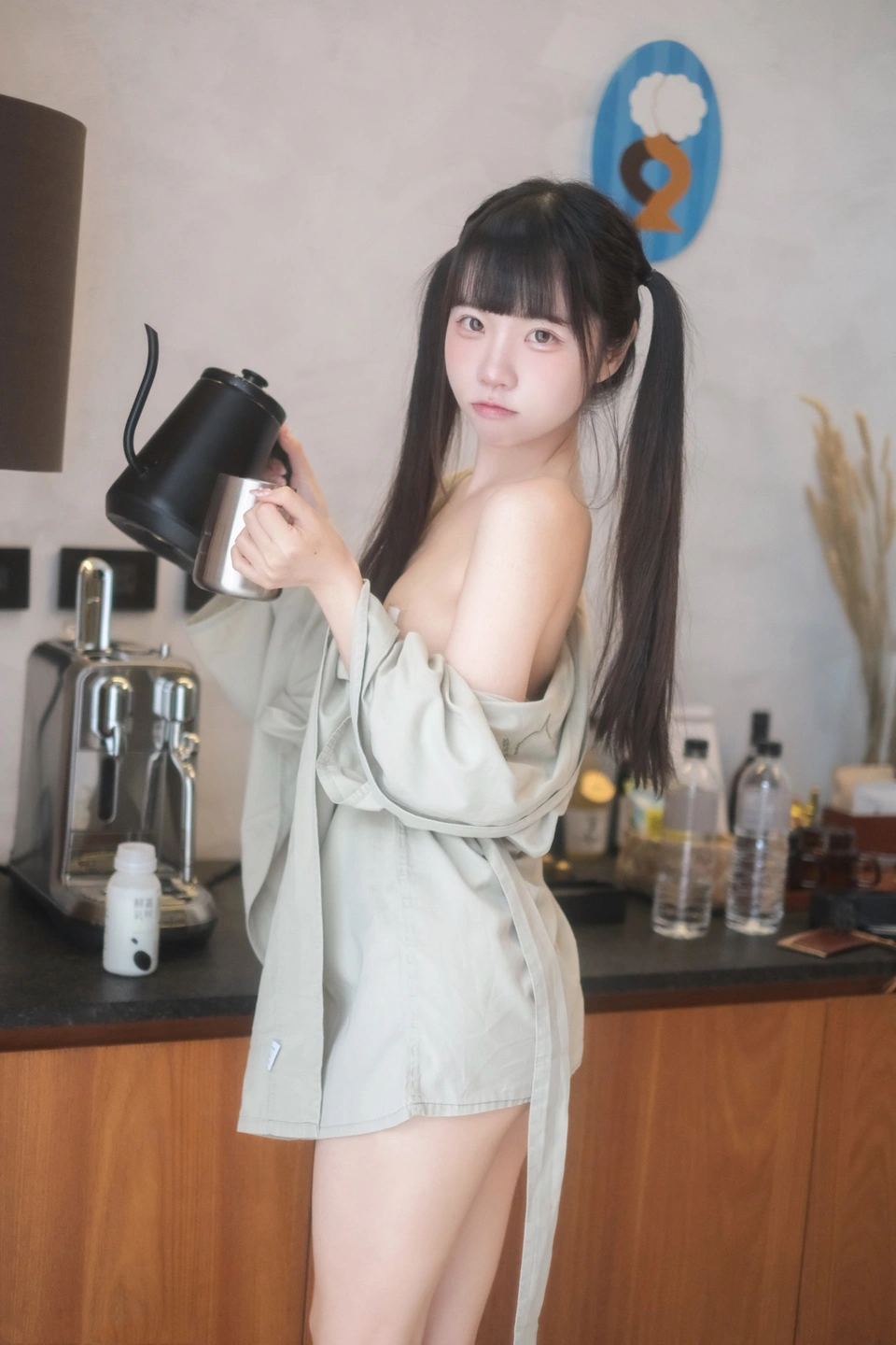 91tutu.cc@可可小白兔 _No_015_在陽台做壞事的小兔兔_68P_148MB-044.webp