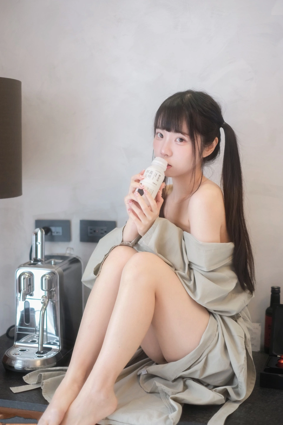 91tutu.cc@可可小白兔 _No_015_在陽台做壞事的小兔兔_68P_148MB-049.webp