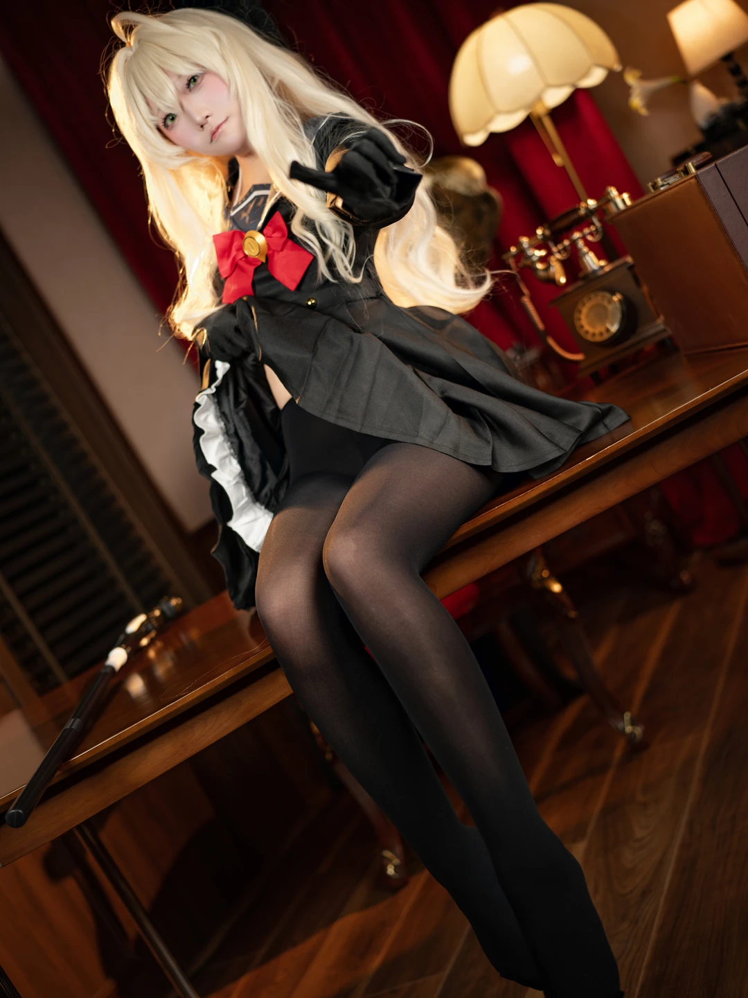 91tutu.cc@坠星大聪明_No_001_蔚蓝档案_笑脸教授_84P,5V_990MB-034.webp