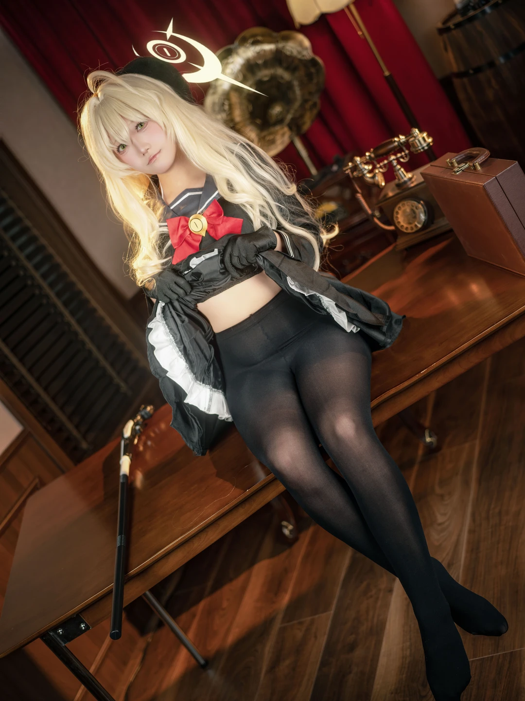 91tutu.cc@坠星大聪明_No_001_蔚蓝档案_笑脸教授_84P,5V_990MB-036.webp