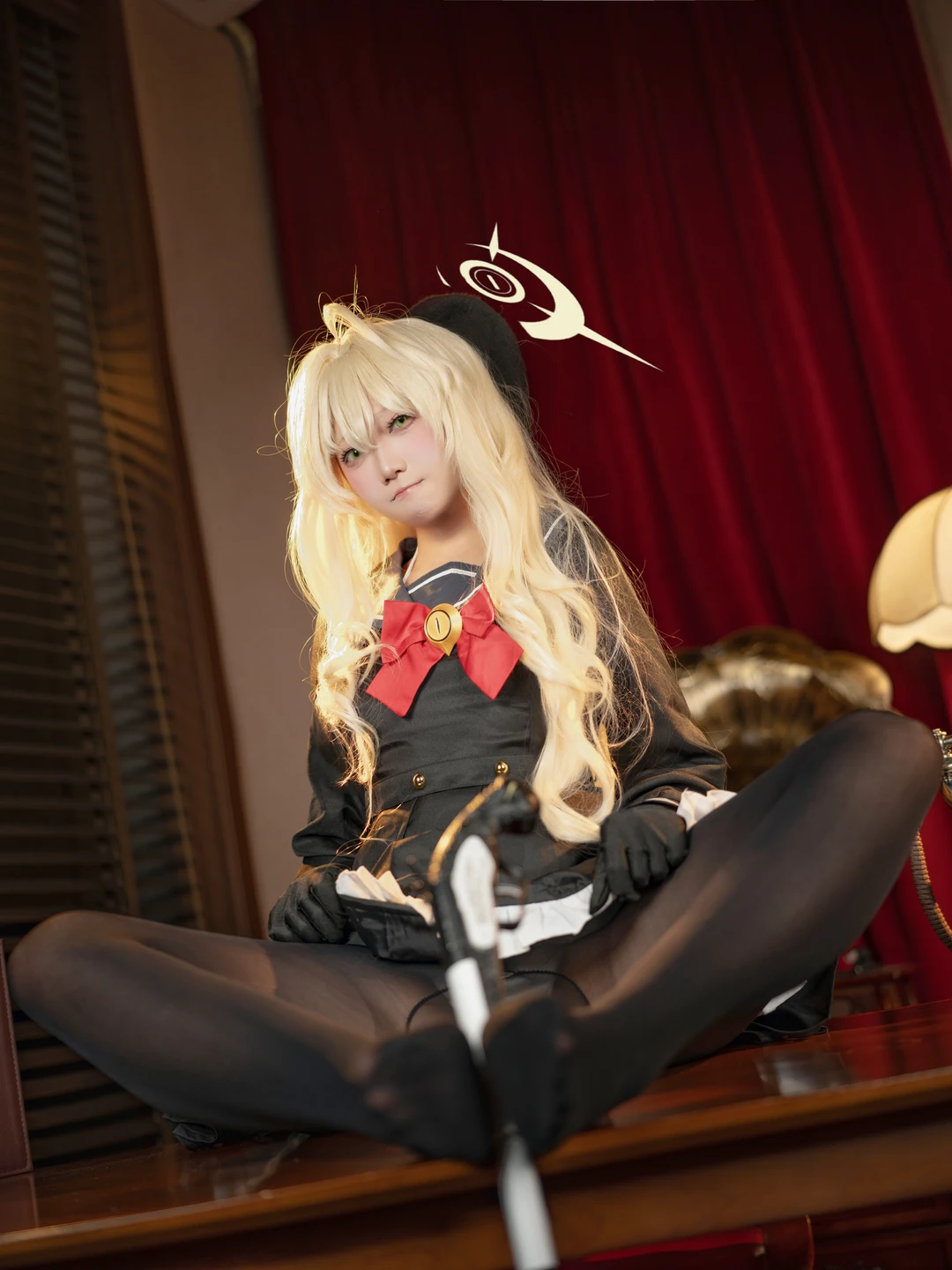 91tutu.cc@坠星大聪明_No_001_蔚蓝档案_笑脸教授_84P,5V_990MB-042.webp