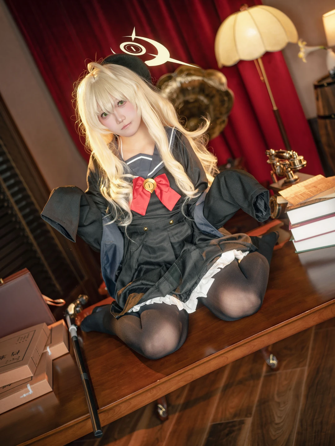 91tutu.cc@坠星大聪明_No_001_蔚蓝档案_笑脸教授_84P,5V_990MB-052.webp