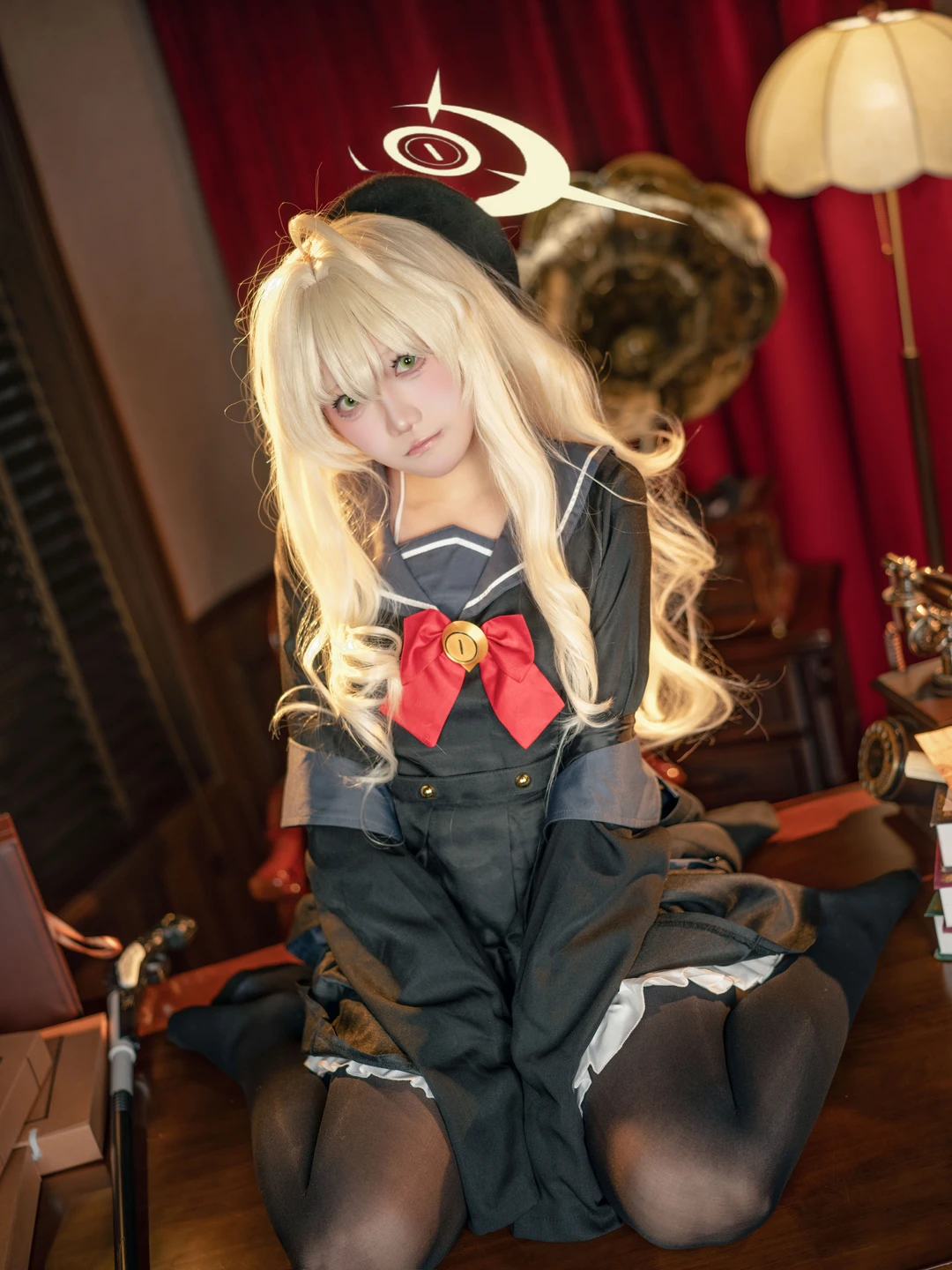 91tutu.cc@坠星大聪明_No_001_蔚蓝档案_笑脸教授_84P,5V_990MB-053.webp