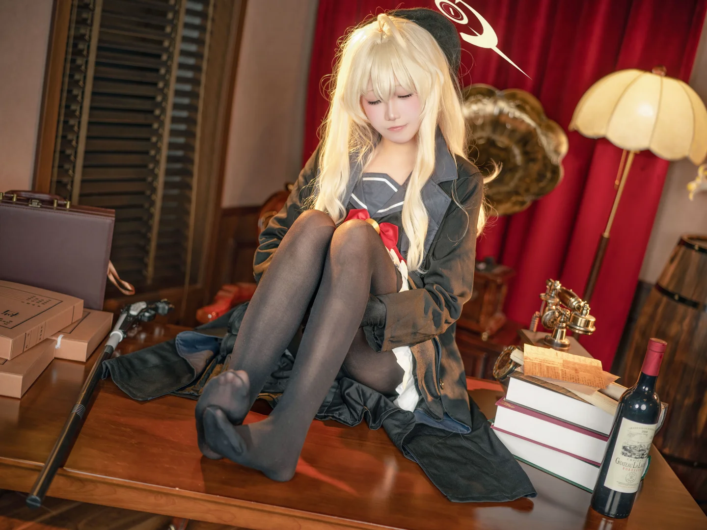 91tutu.cc@坠星大聪明_No_001_蔚蓝档案_笑脸教授_84P,5V_990MB-057.webp