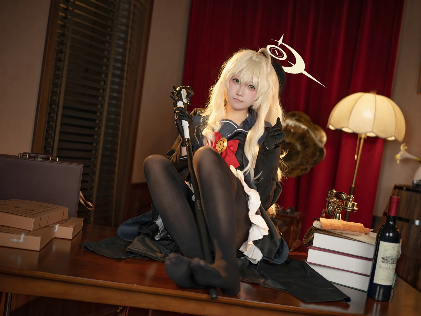 91tutu.cc@坠星大聪明_No_001_蔚蓝档案_笑脸教授_84P,5V_990MB-060.webp