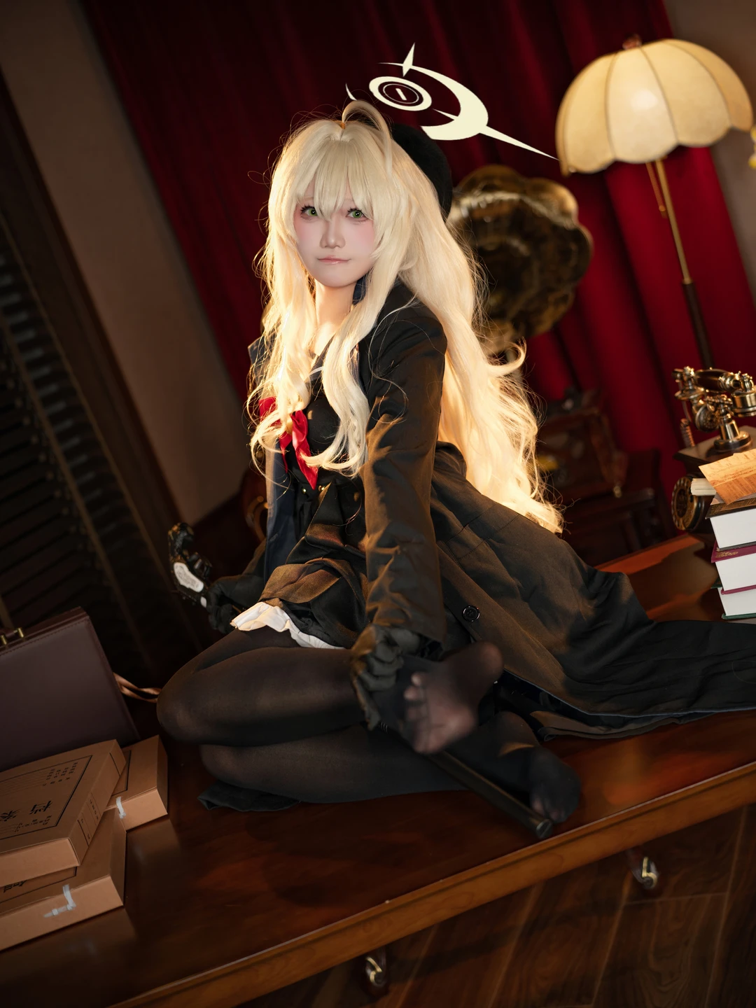 91tutu.cc@坠星大聪明_No_001_蔚蓝档案_笑脸教授_84P,5V_990MB-061.webp