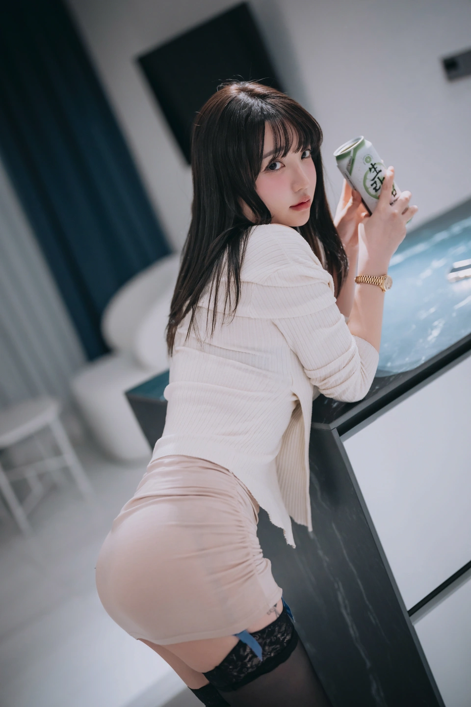 215.webp