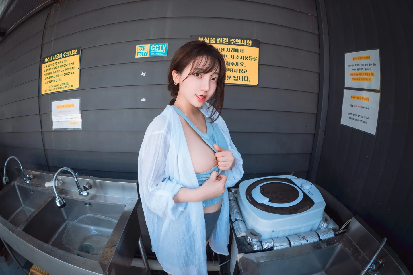 076.webp