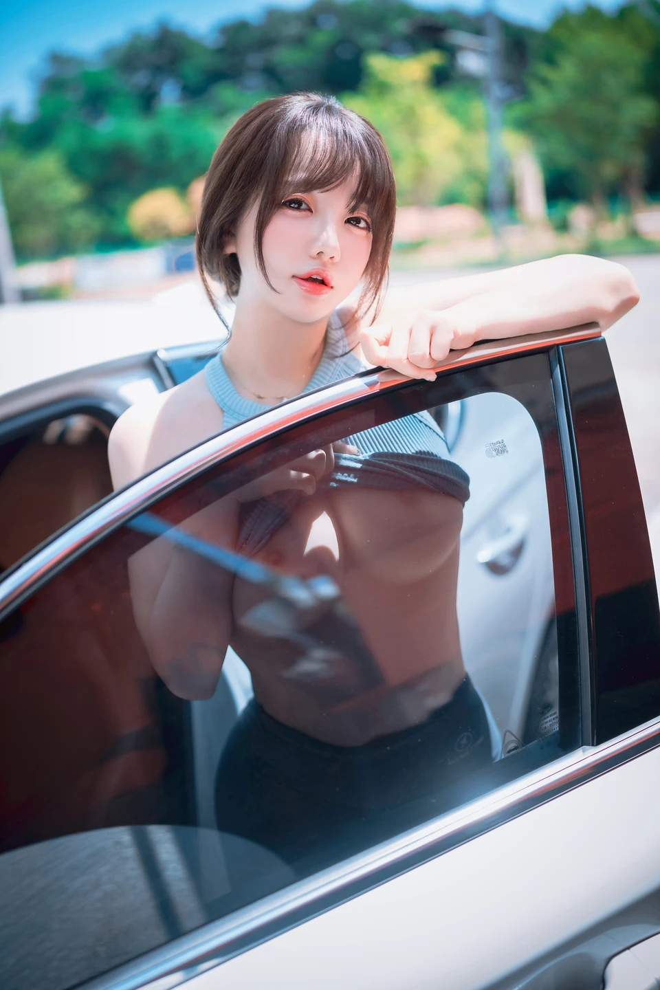 096.webp