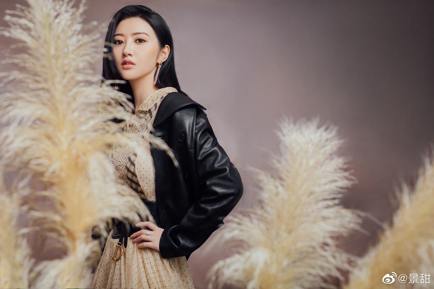 91tutu.cc@景甜-085.webp
