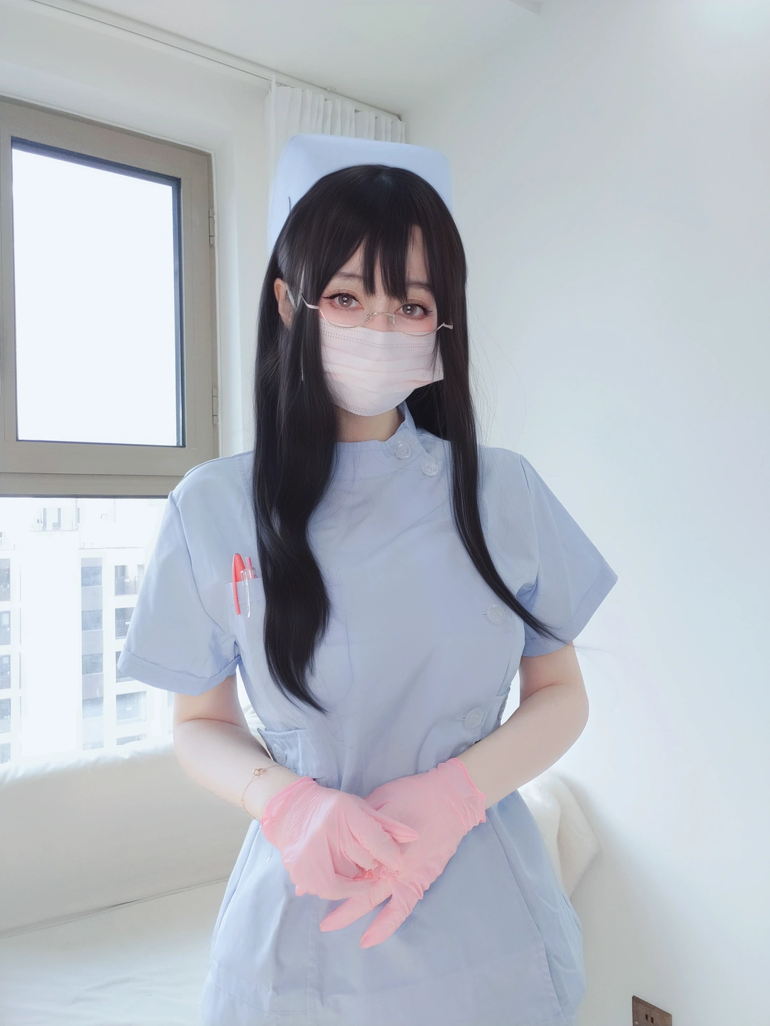 91tutu.cc@白银81 - 自摄Vol.95 蓝色护士-002.webp