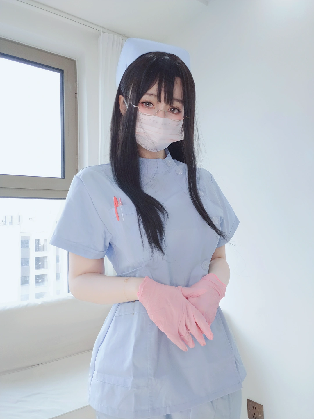 91tutu.cc@白银81 - 自摄Vol.95 蓝色护士-003.webp