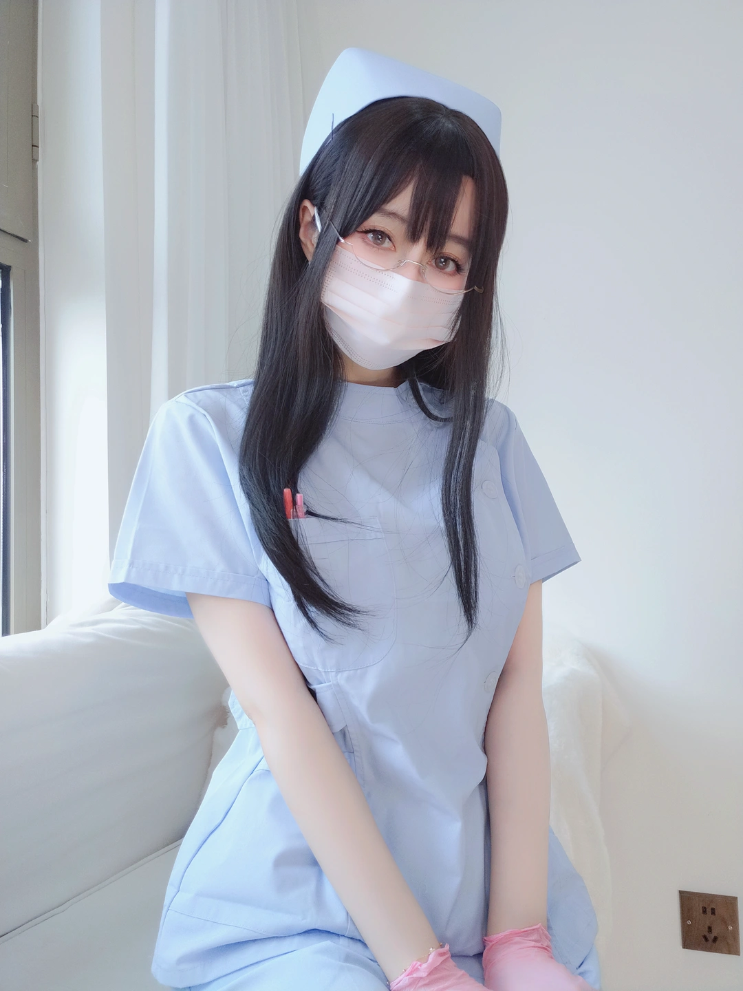 91tutu.cc@白银81 - 自摄Vol.95 蓝色护士-011.webp