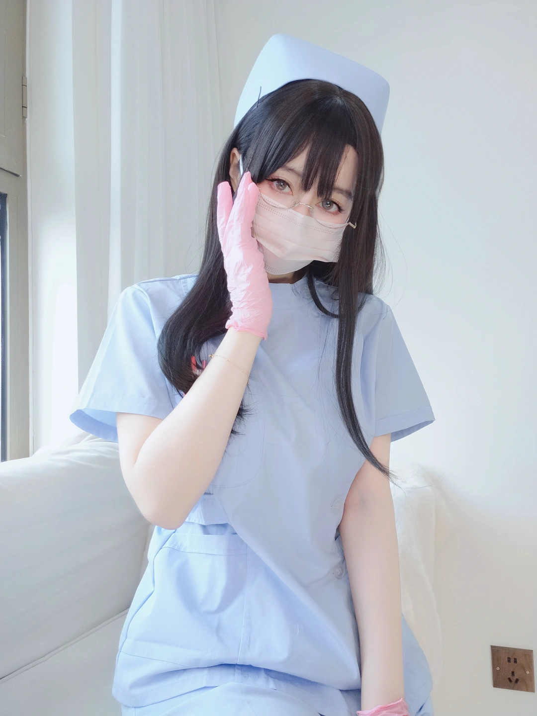 91tutu.cc@白银81 - 自摄Vol.95 蓝色护士-012.webp