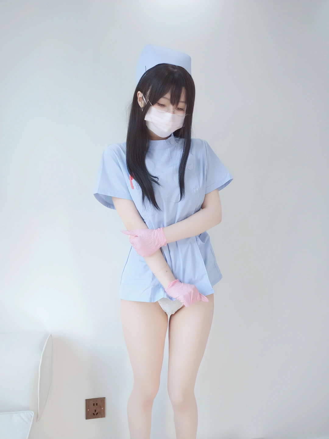 91tutu.cc@白银81 - 自摄Vol.95 蓝色护士-047.webp