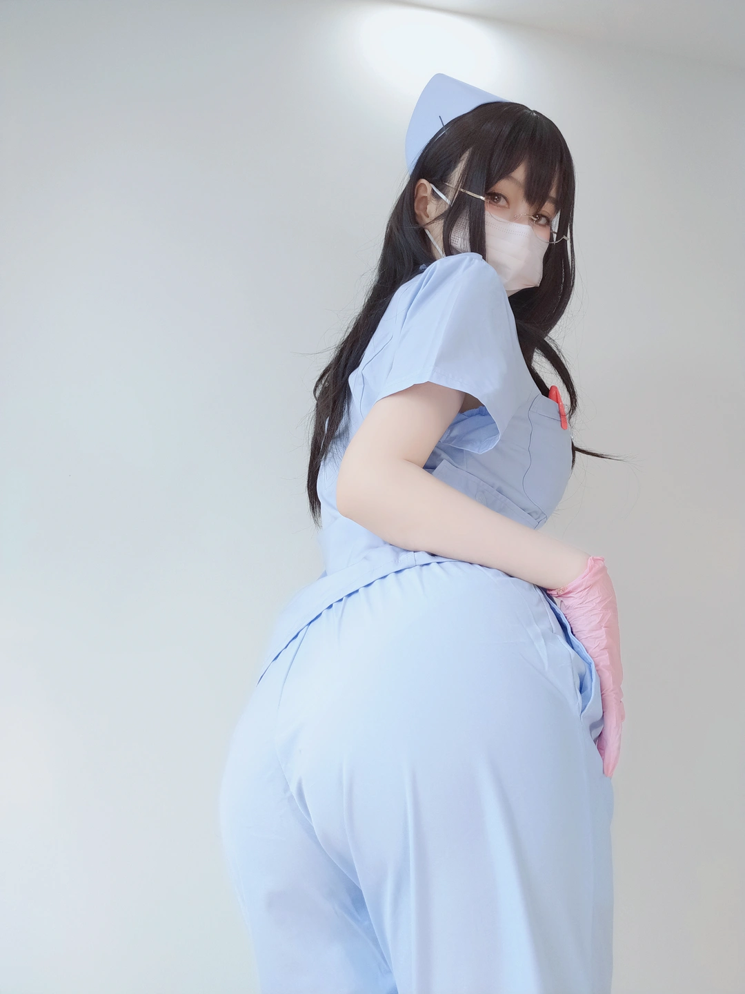 91tutu.cc@白银81 - 自摄Vol.95 蓝色护士-052.webp