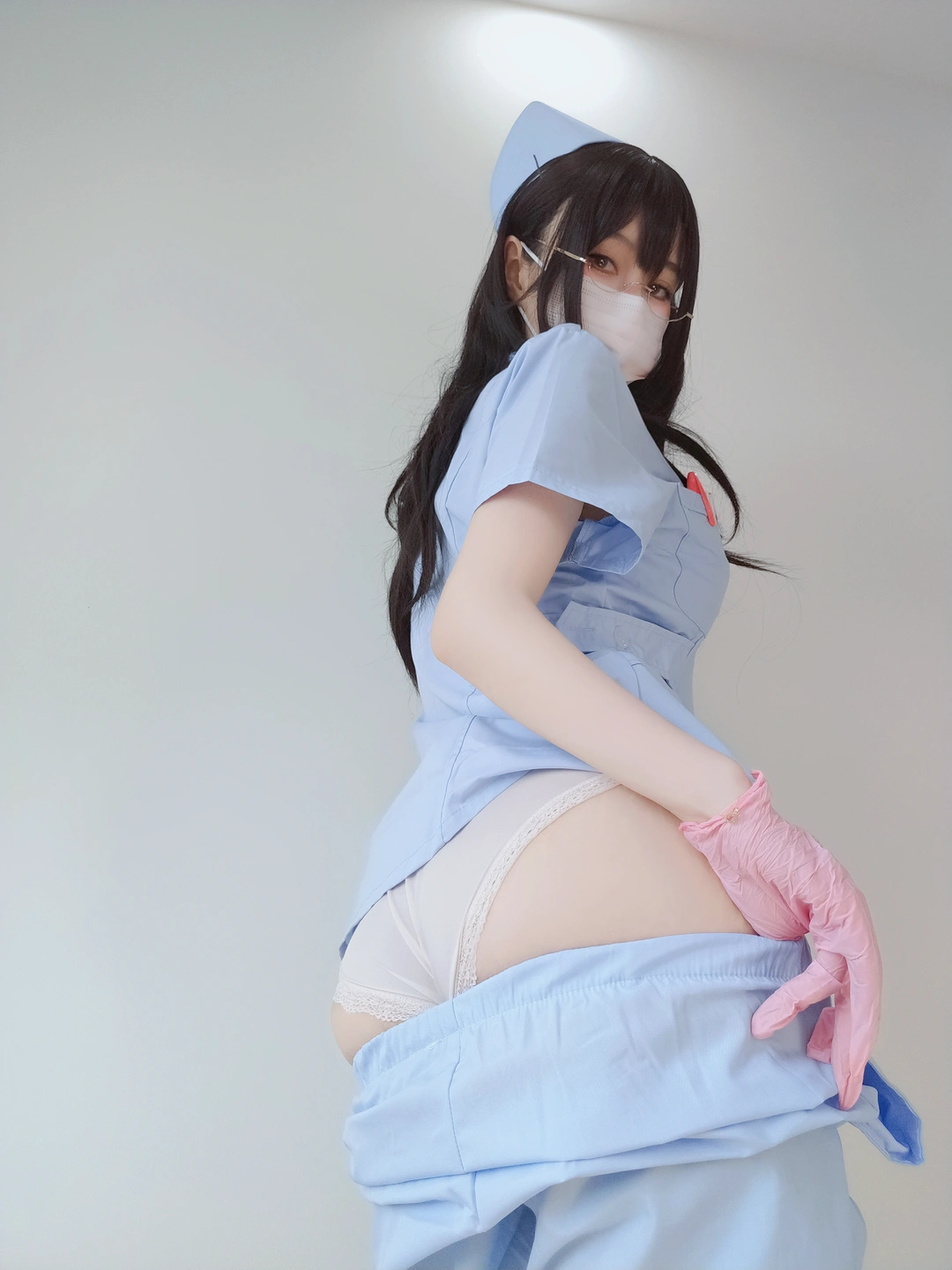 91tutu.cc@白银81 - 自摄Vol.95 蓝色护士-053.webp