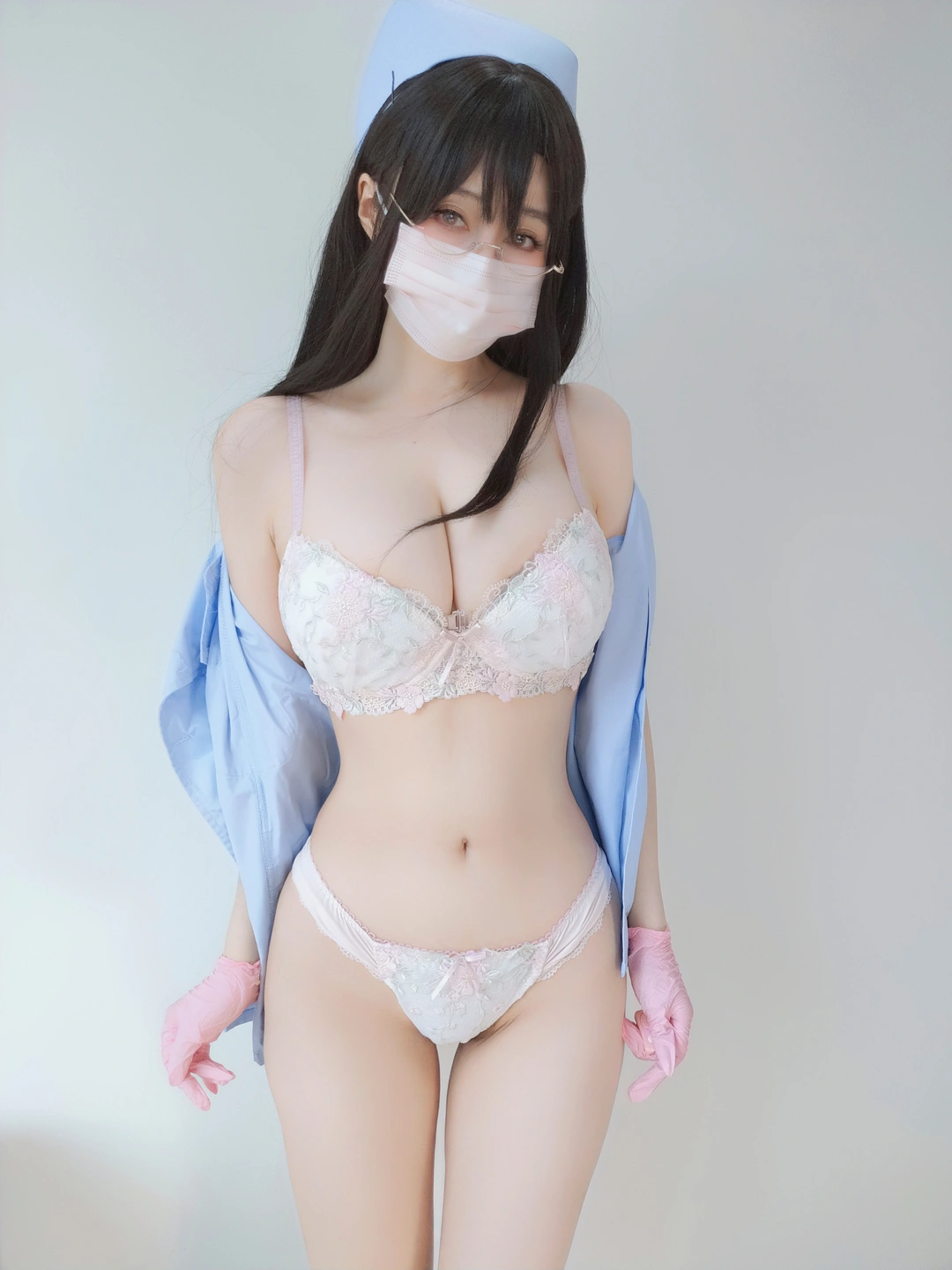 91tutu.cc@白银81 - 自摄Vol.95 蓝色护士-154.webp