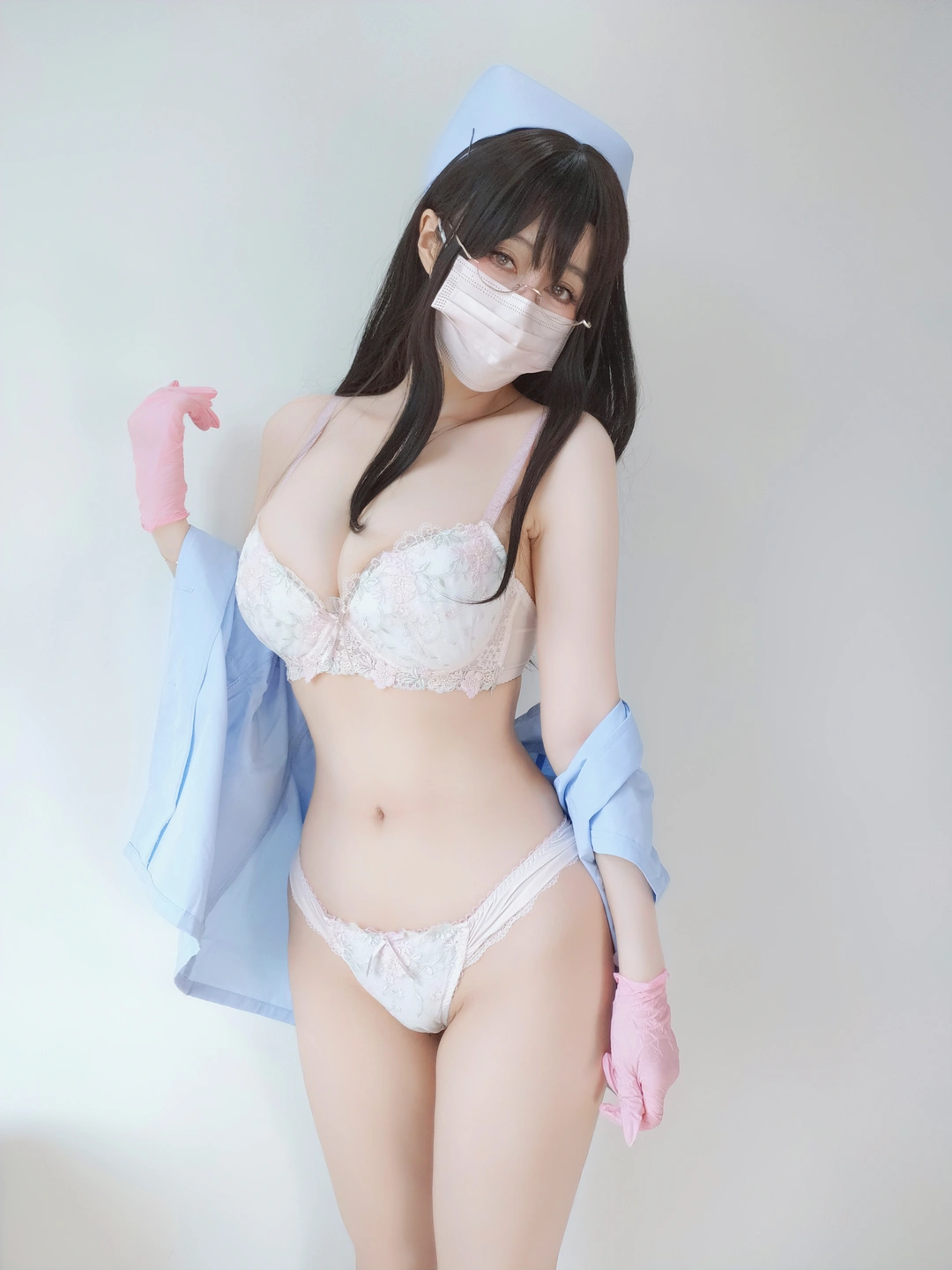 91tutu.cc@白银81 - 自摄Vol.95 蓝色护士-155.webp