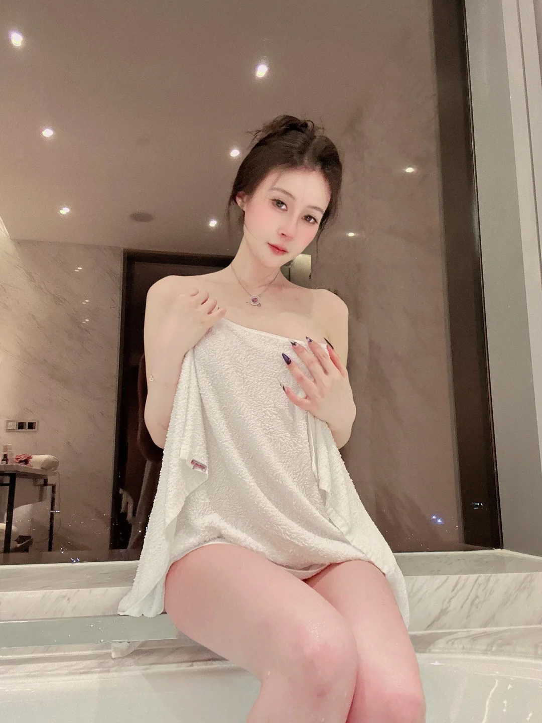 91tutu.cc@白银81-044.webp