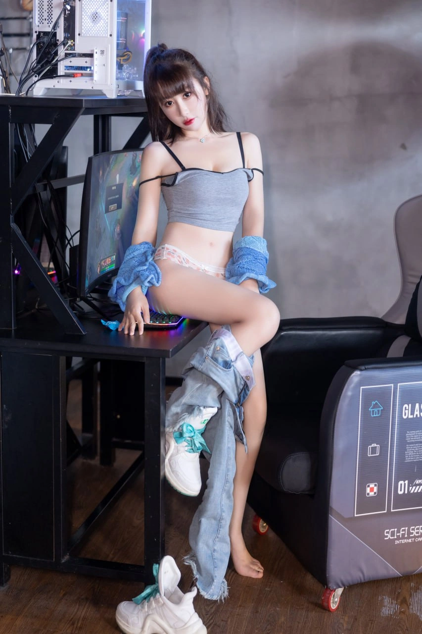 91tutu.cc@秀人网 白笑笑 助力电竞-058.webp