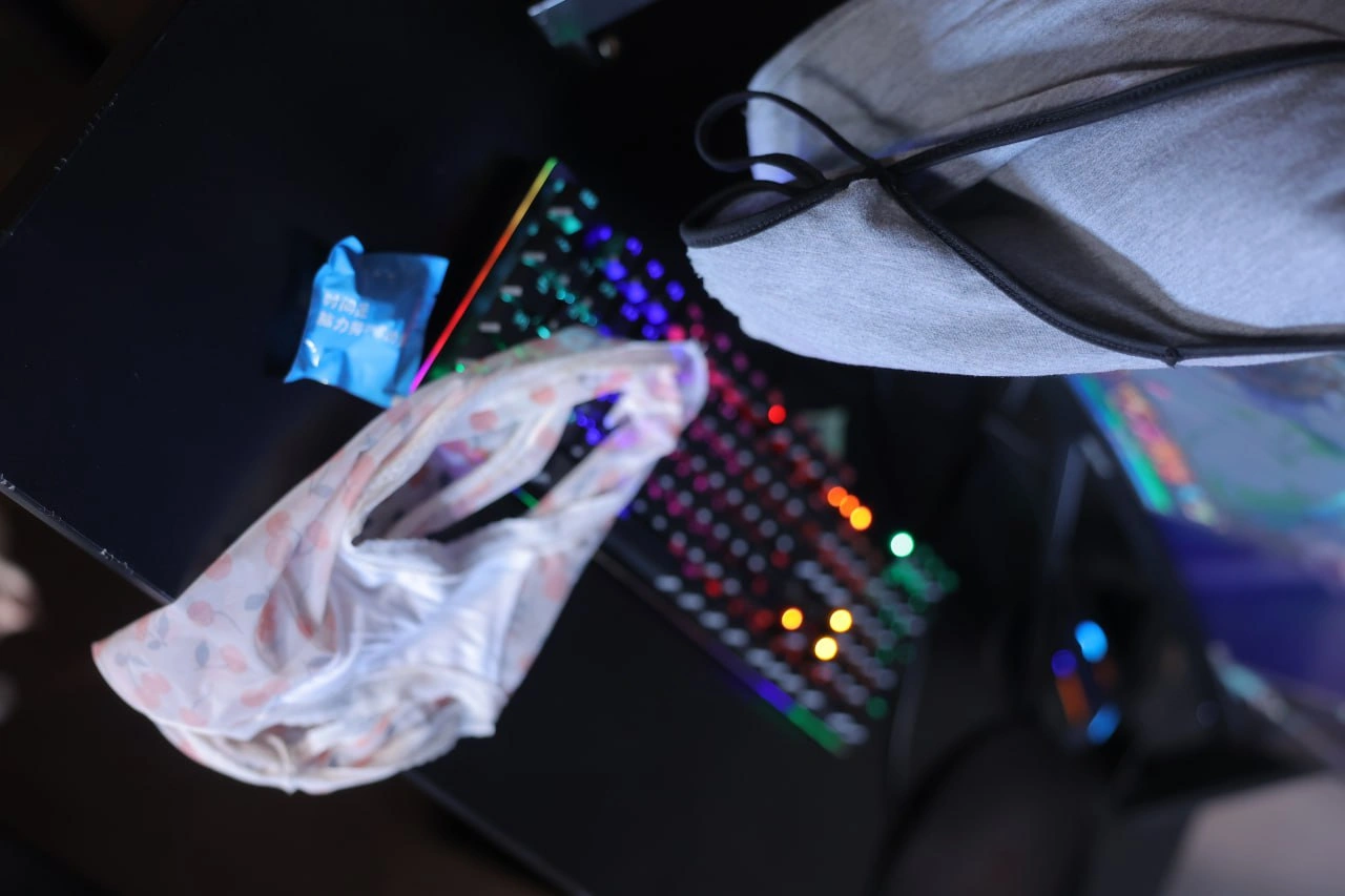 91tutu.cc@秀人网 白笑笑 助力电竞-064.webp