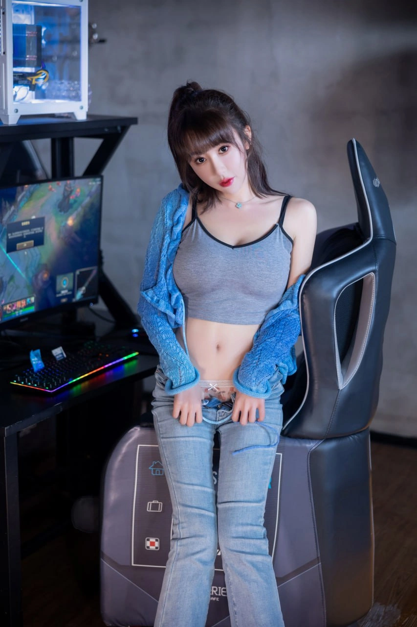 91tutu.cc@秀人网 白笑笑 助力电竞-075.webp