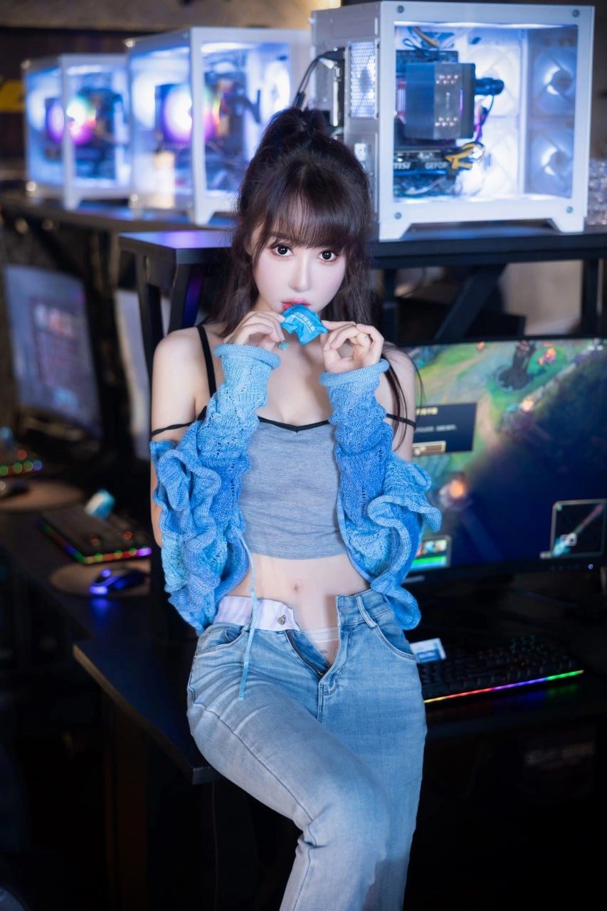 91tutu.cc@秀人网 白笑笑 助力电竞-079.webp