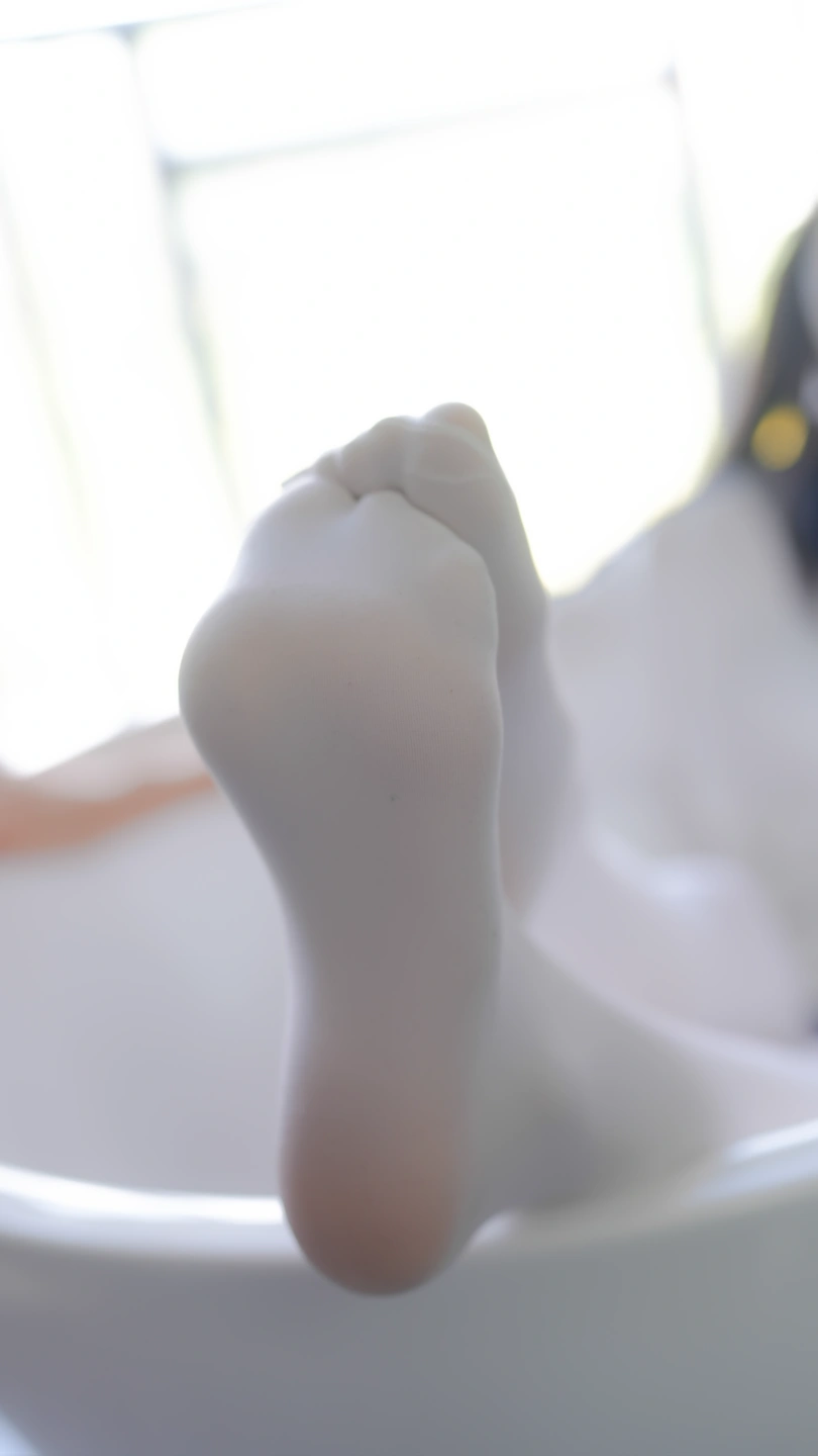 91tutu.cc@紧急企划 内部定制 小婕 秋名山 X006 校服白丝R18-007.webp