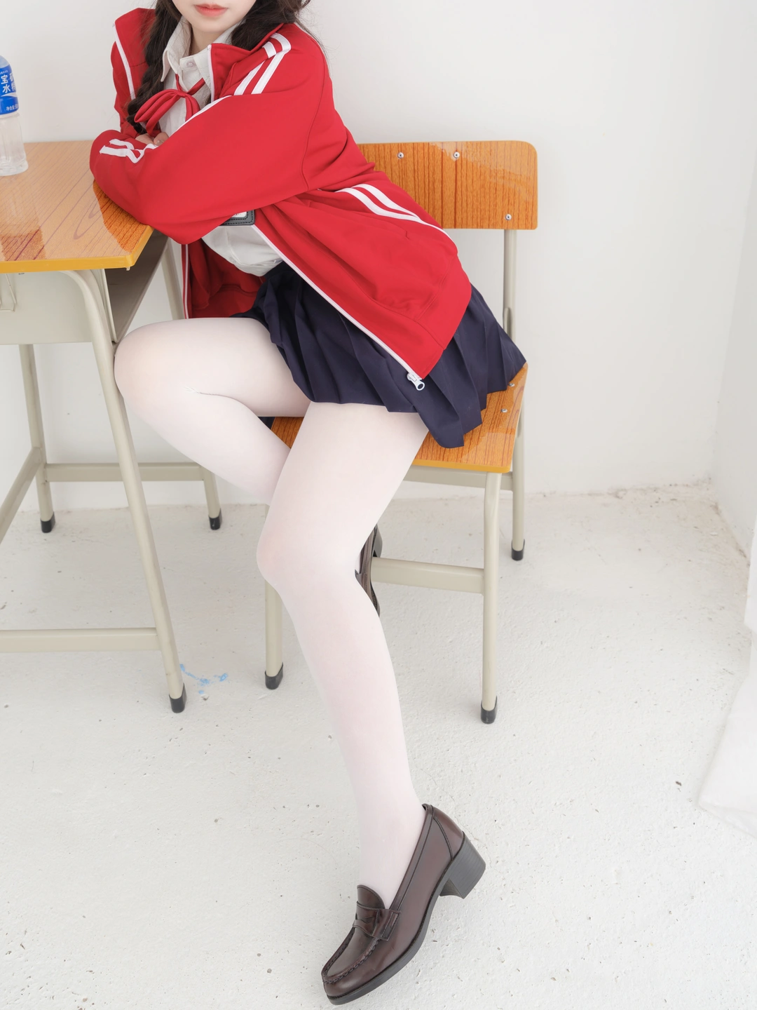 91tutu.cc@紧急企划 内部VIP 奶昔 白丝校服-025.webp