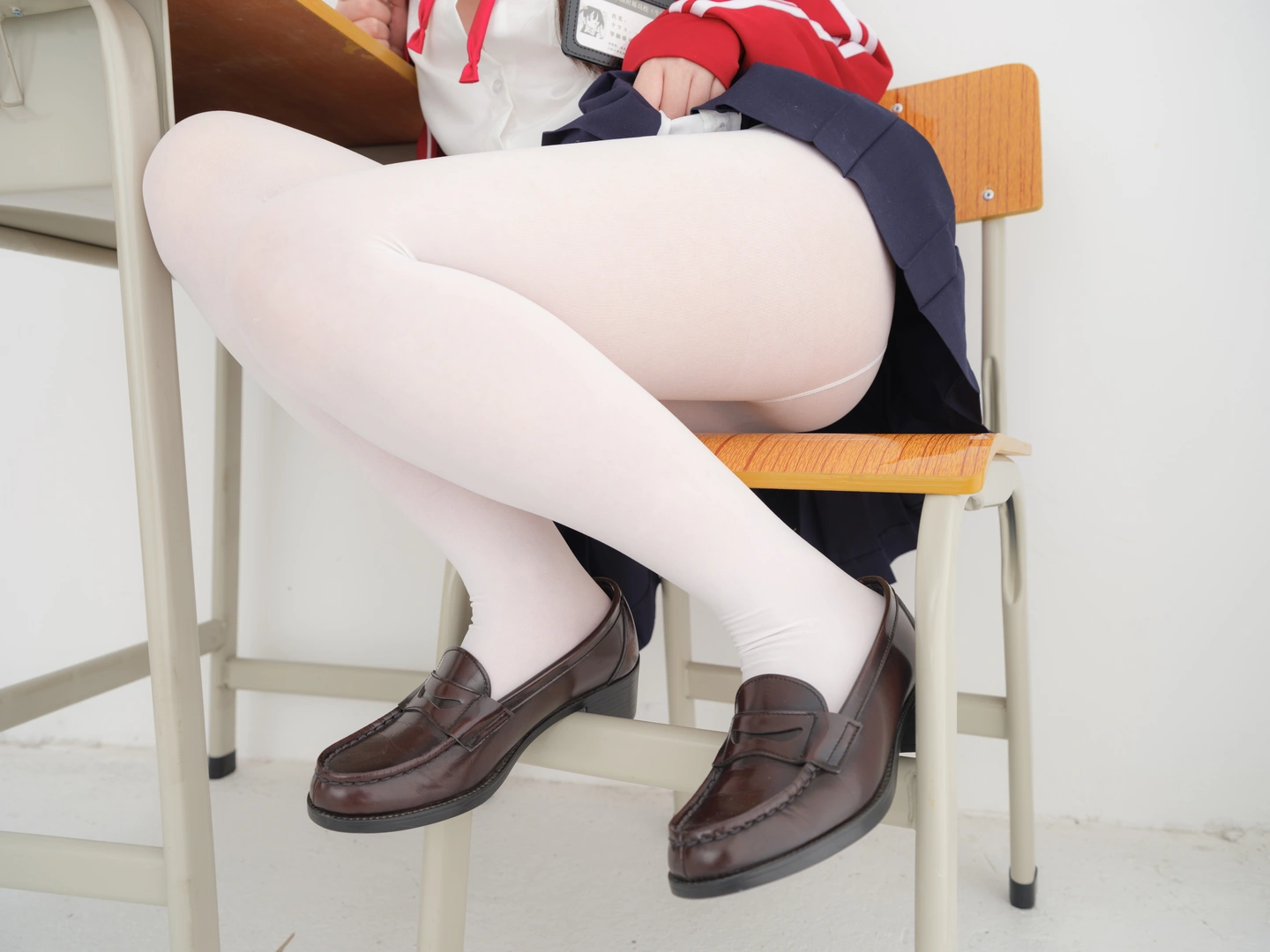 91tutu.cc@紧急企划 内部VIP 奶昔 白丝校服-028.webp