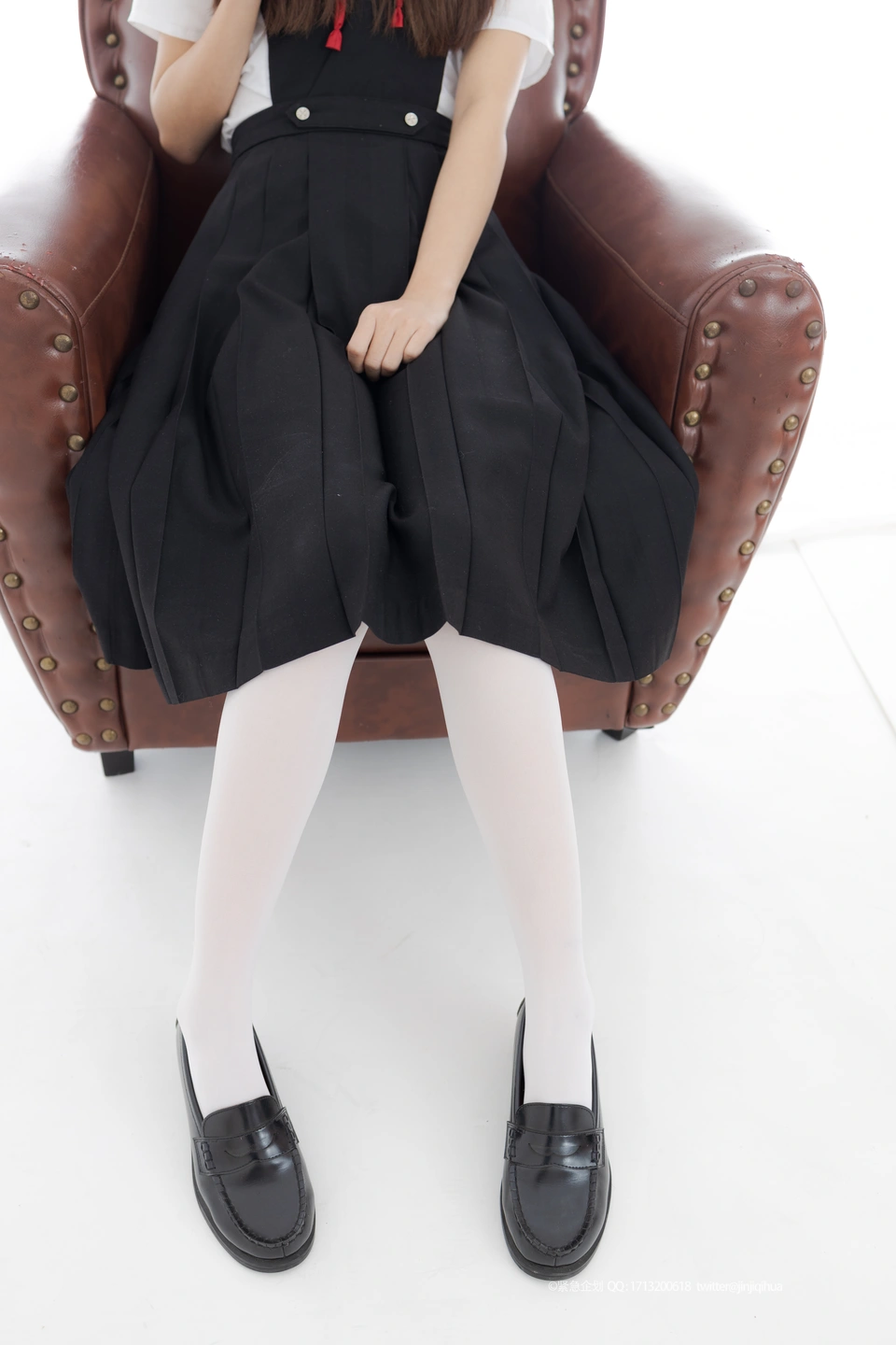 紧急企划 NO.011 一只喵喵梓 ​​​​[108P1V-1.42GB]