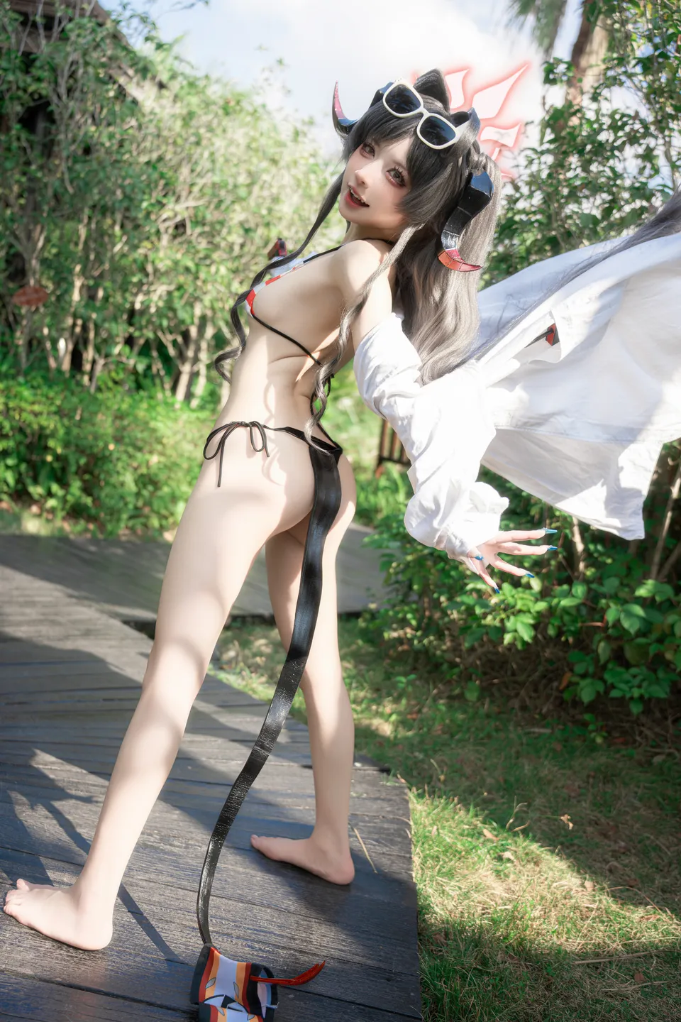 91tutu.cc@纸悦Etsu _ko_No_033_蔚蓝档案_鬼怒川霞水着_44P_611MB-017.webp