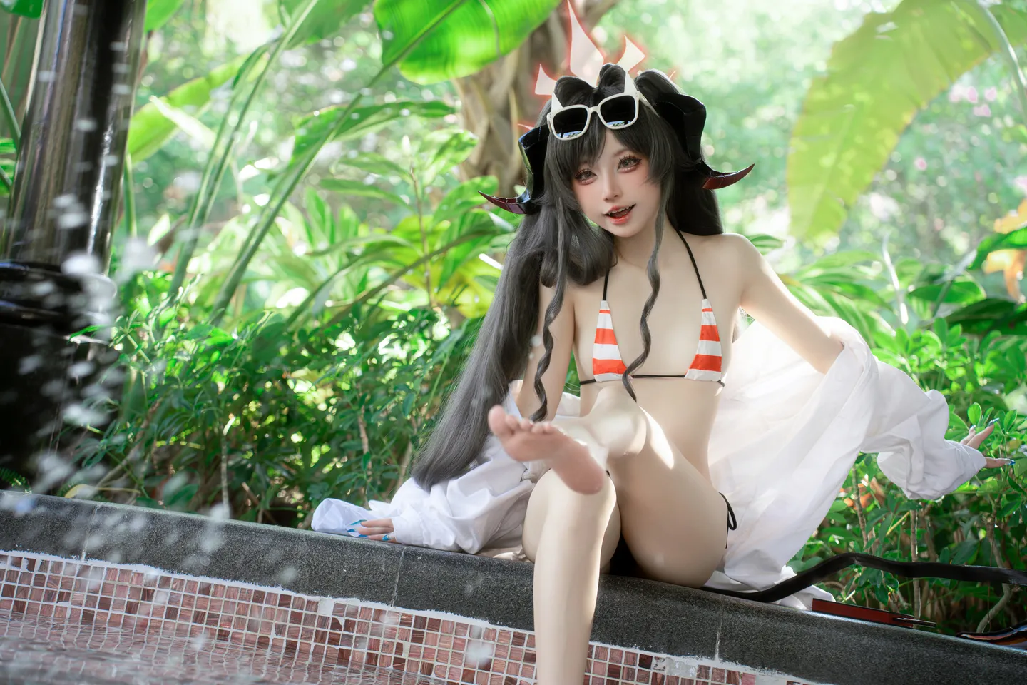 91tutu.cc@纸悦Etsu _ko_No_033_蔚蓝档案_鬼怒川霞水着_44P_611MB-034.webp