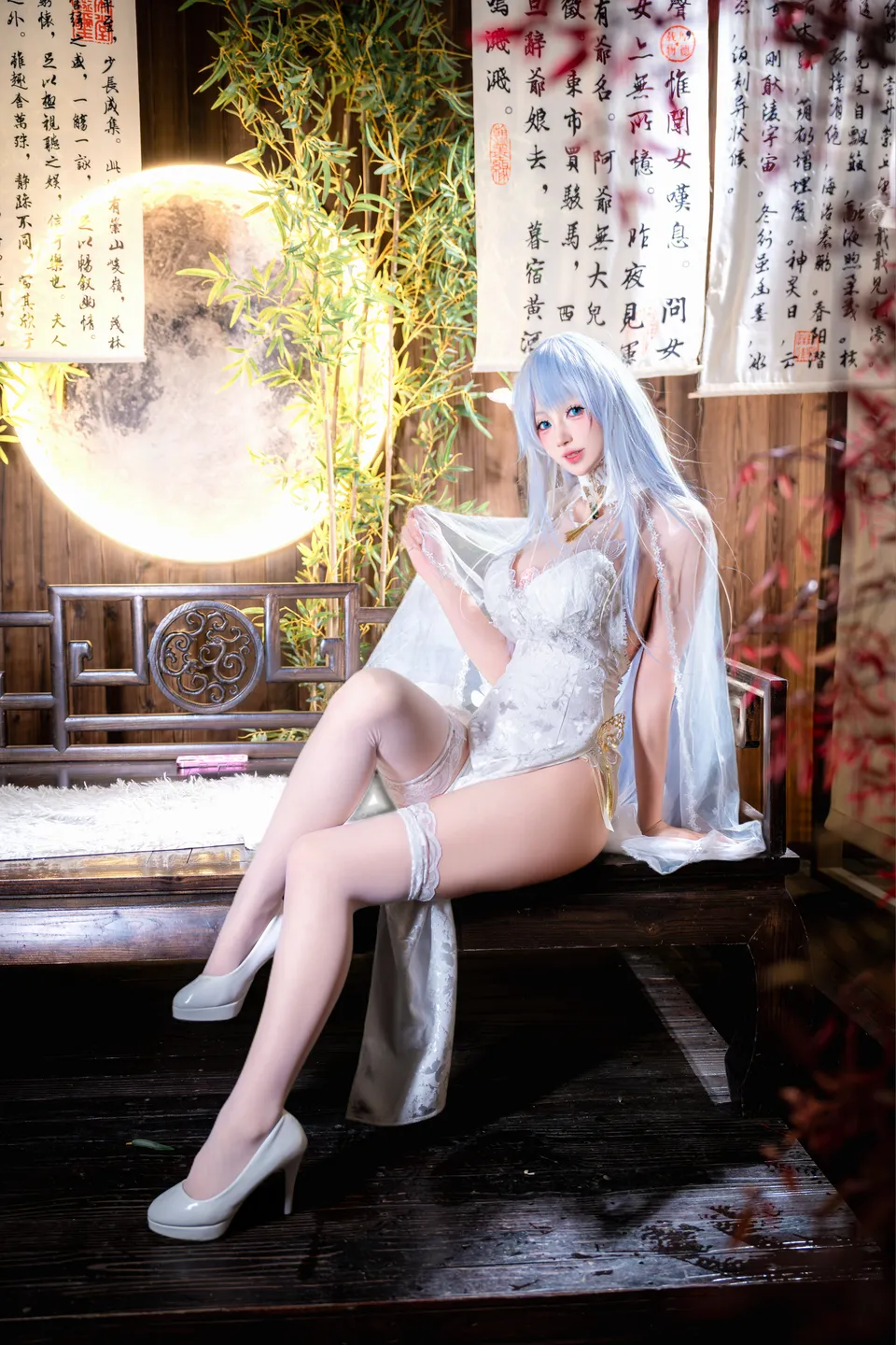 91tutu.cc@西园寺南歌 - No.040 阿尔比恩新年-008.webp