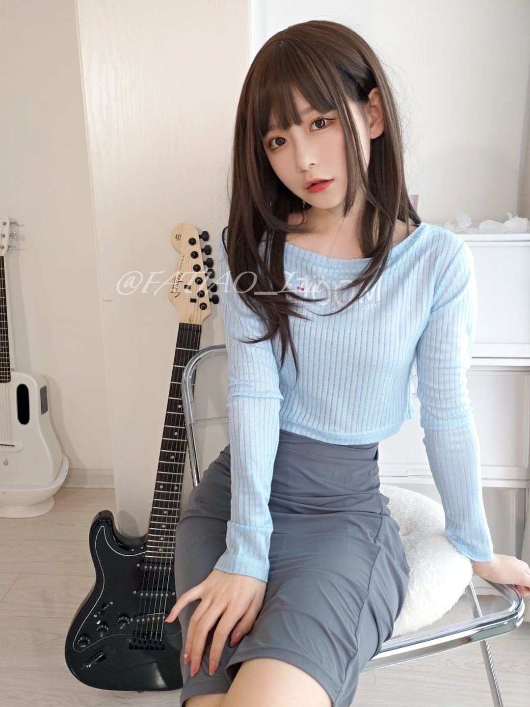 91tutu.cc@迷之呆梨 NO.004 吉他妹妹-008.webp