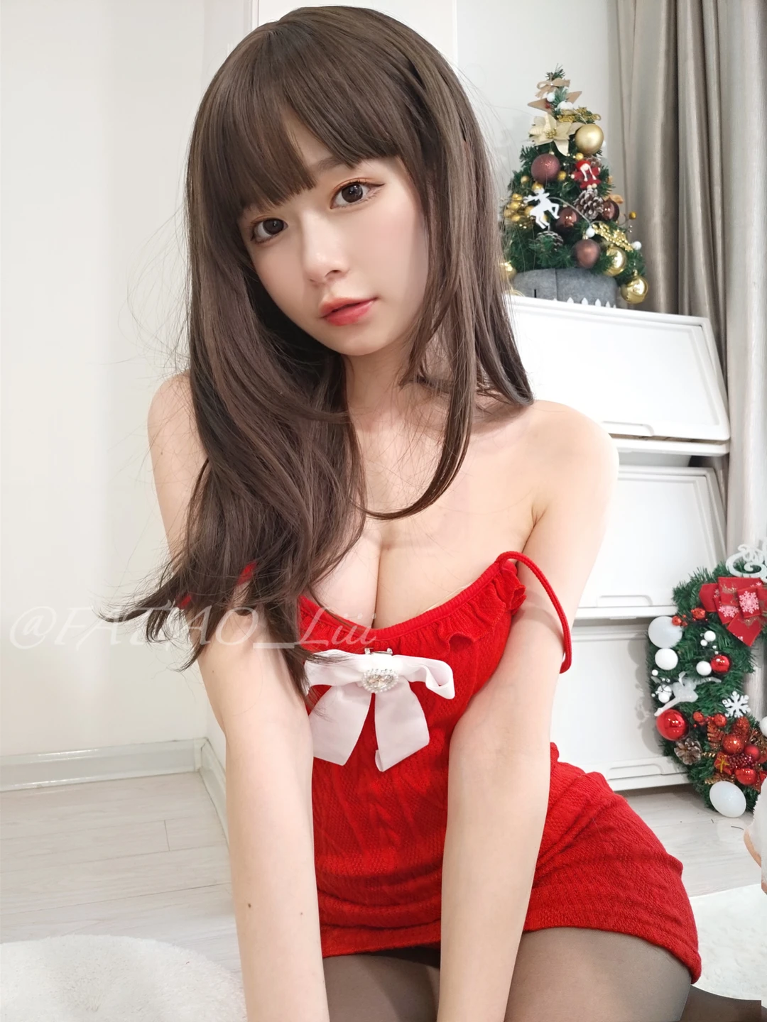 91tutu.cc@【20211224】クリスマスイブは残業しないでね~ あなたと一緒にケーキを食べるのを待っている-011.webp