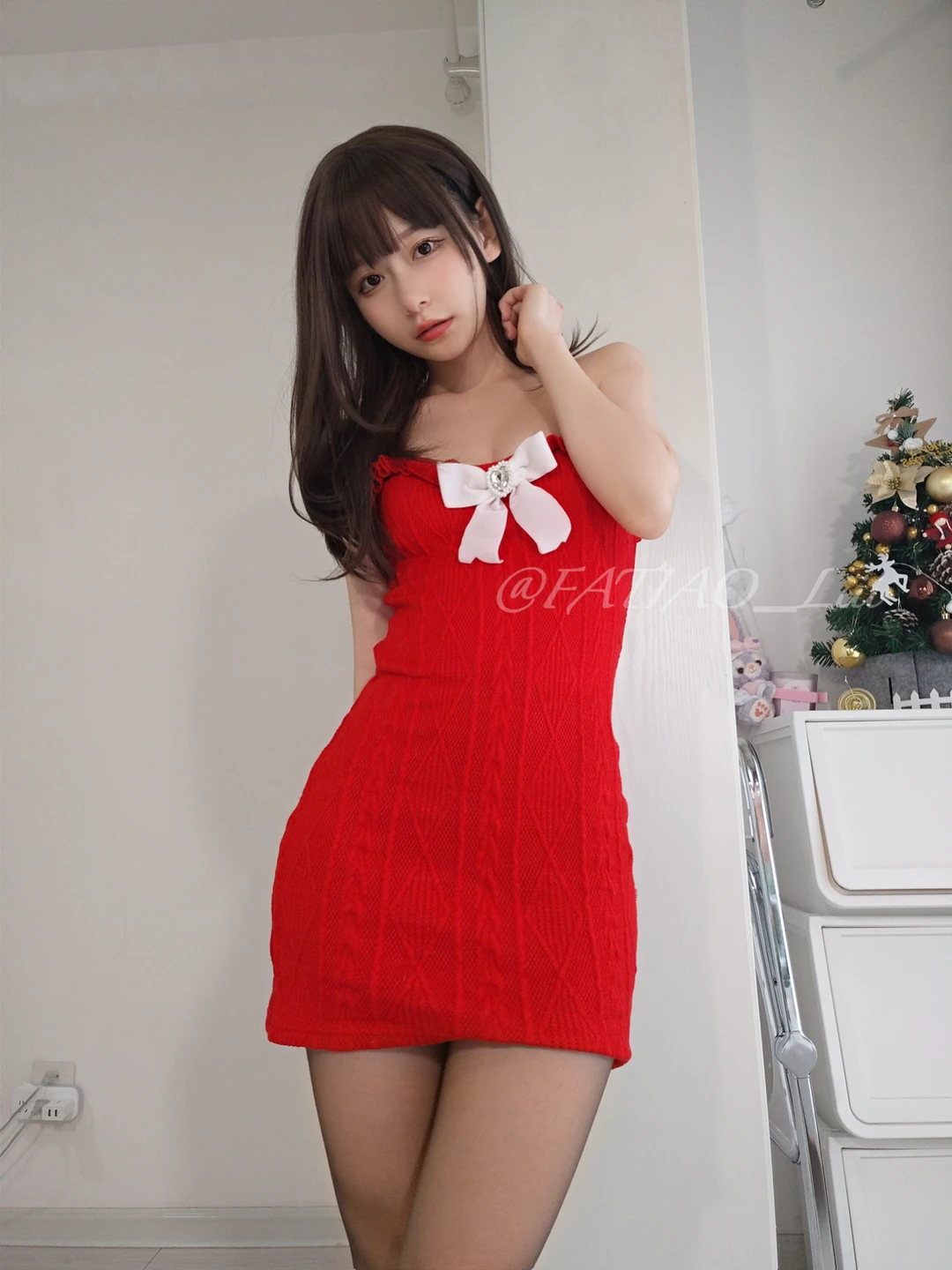 91tutu.cc@【20211224】クリスマスイブは残業しないでね~ あなたと一緒にケーキを食べるのを待っている-015.webp