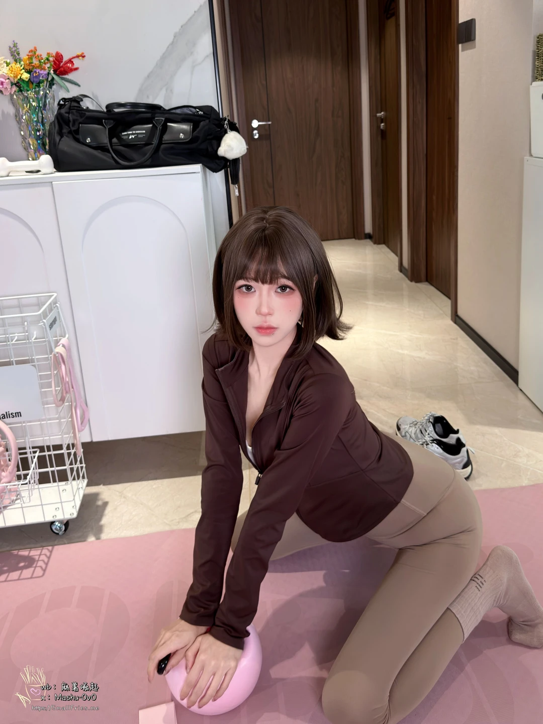 91tutu.cc@麻薯大王 - No.016 瑜伽垫上的越界-003.webp