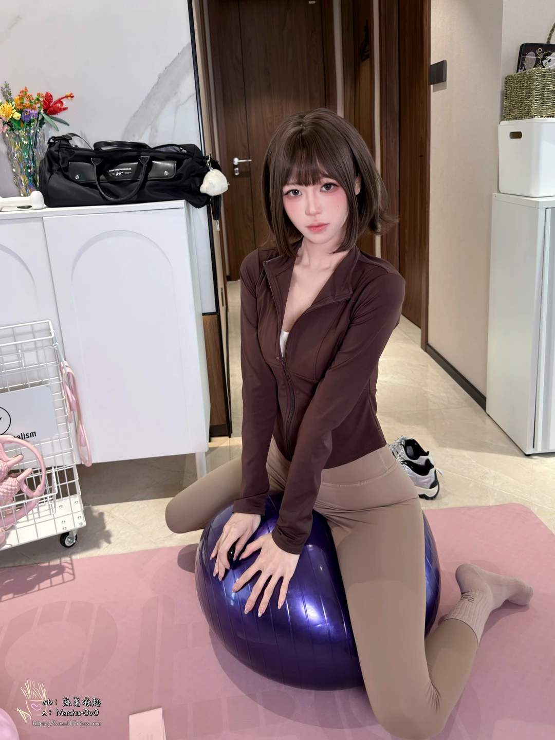 91tutu.cc@麻薯大王 - No.016 瑜伽垫上的越界-004.webp