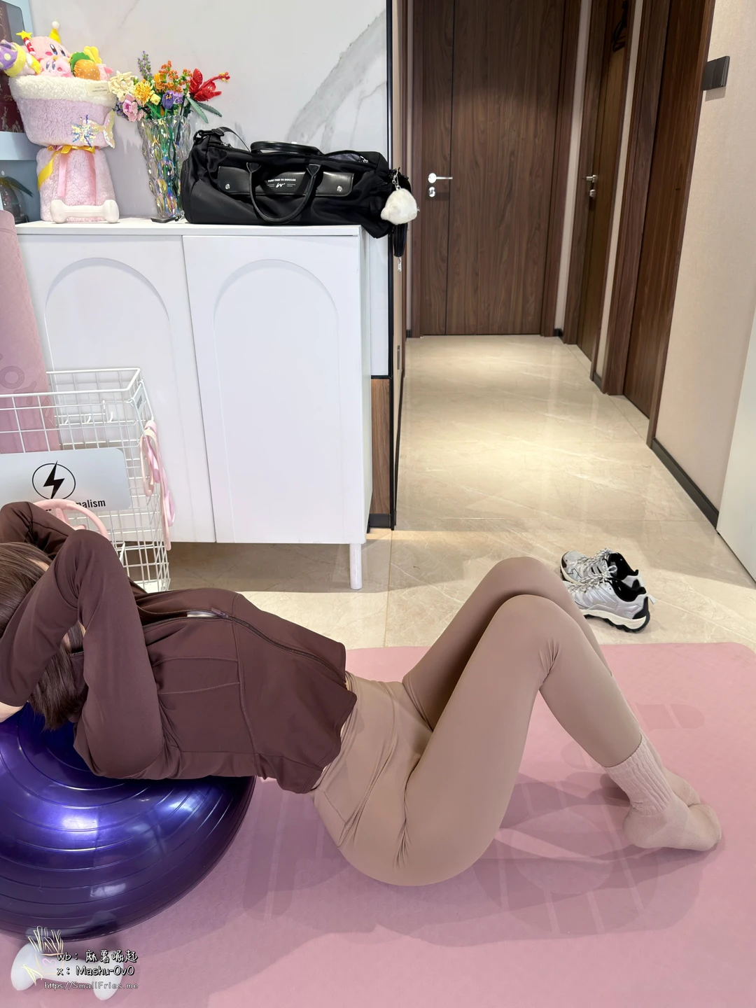 91tutu.cc@麻薯大王 - No.016 瑜伽垫上的越界-011.webp