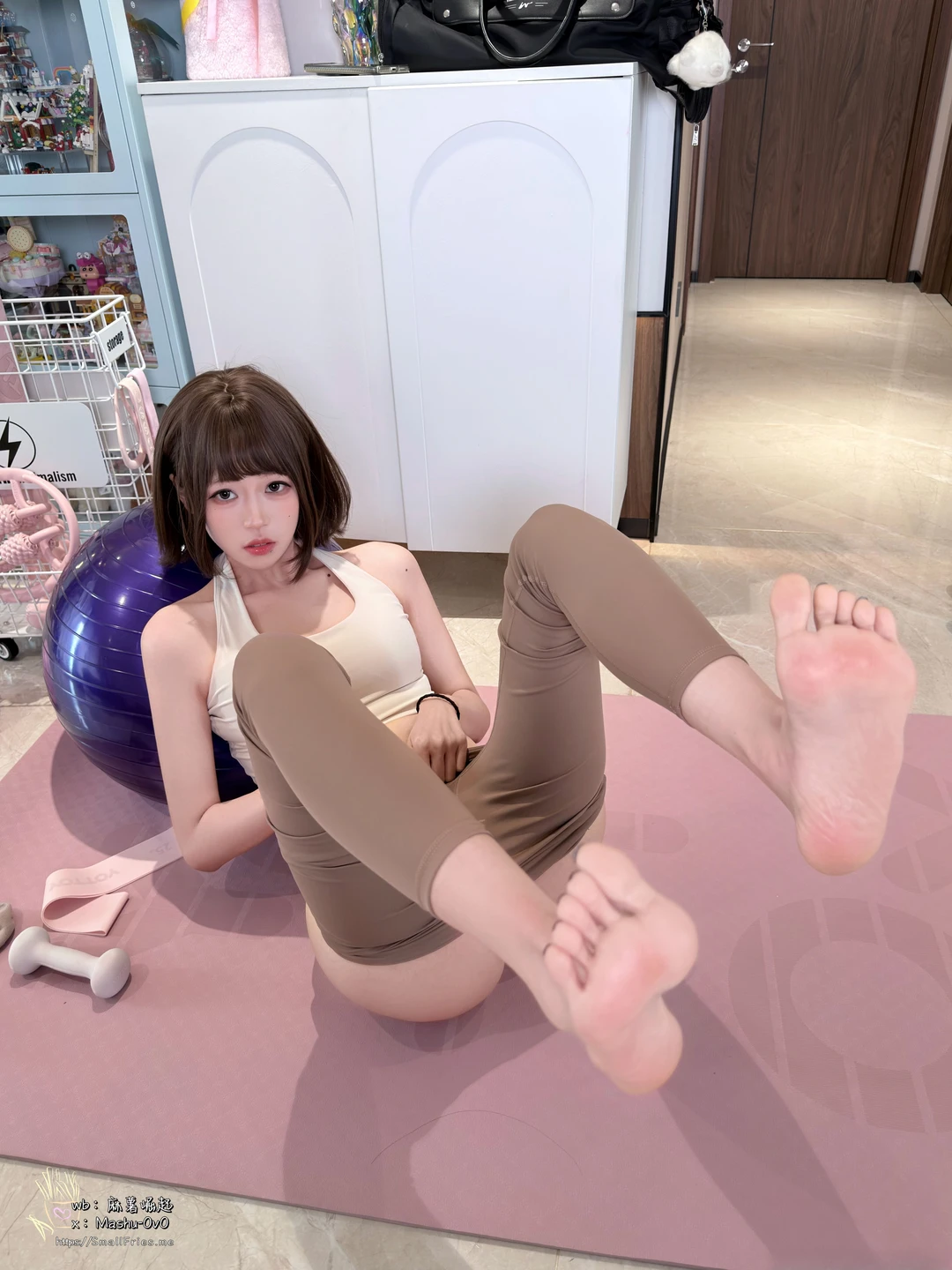 91tutu.cc@麻薯大王 - No.016 瑜伽垫上的越界-044.webp